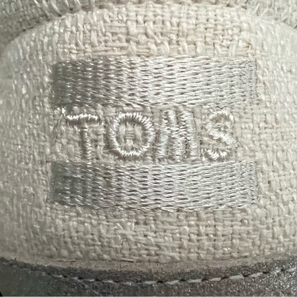 TOMS Resident Plus Shoes NWT - Picture 9 of 16